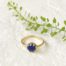 La bague Juliette en or jaune 18 carats Fairmined et Lapis Lazuli taille 51