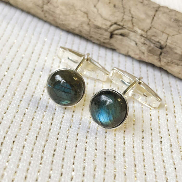 Les boutons de manchette Gabin en argent 925 et Labradorites