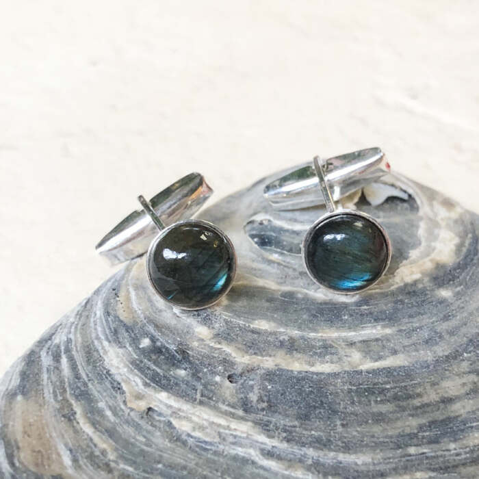 Les boutons de manchette Gabin en argent 925 et Labradorites