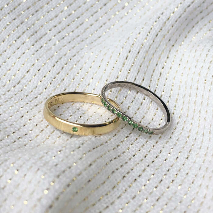 La bague ERNEST en or jaune sertie d'une tsavorite